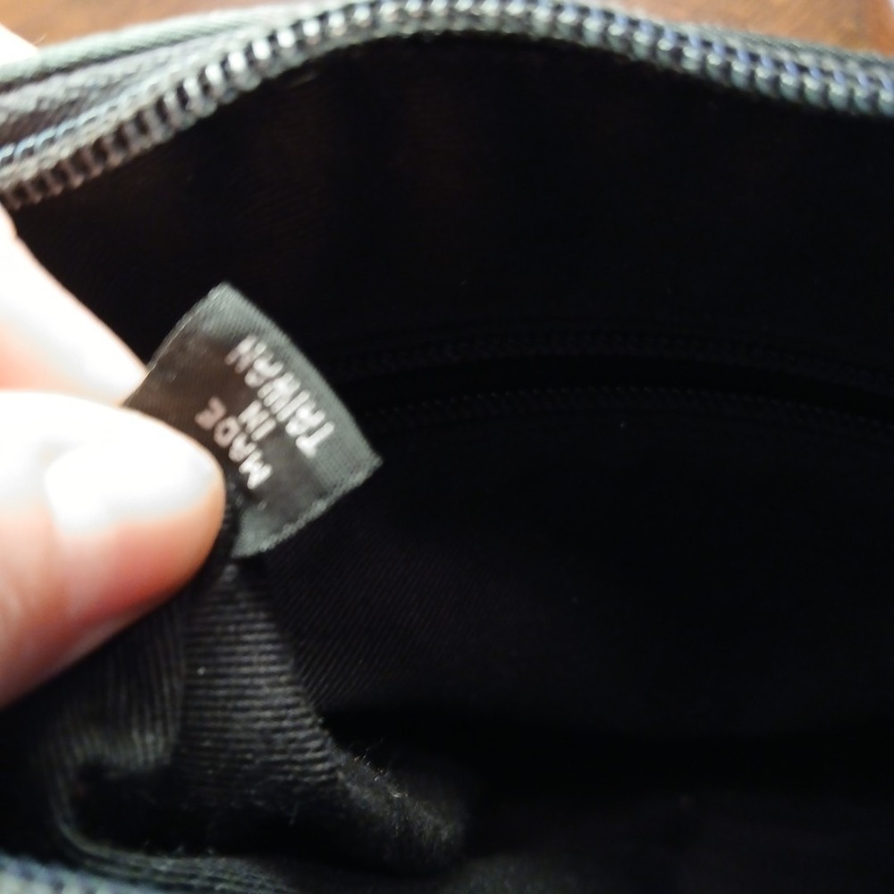 Kate Spade Bag Black Fabric Top Zip Classic Minimalist Chic Pocket - Picture 11 of 11
